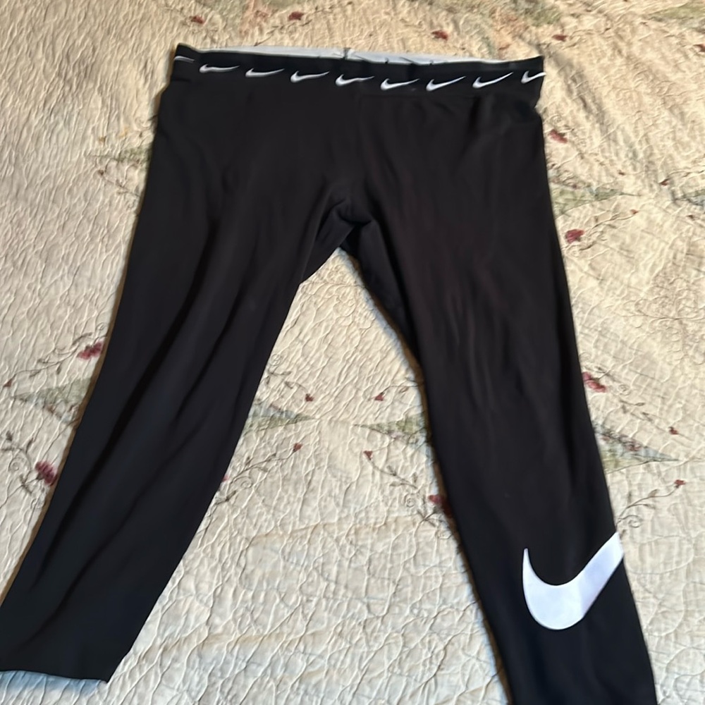 Plus size athletic capris!!!!!